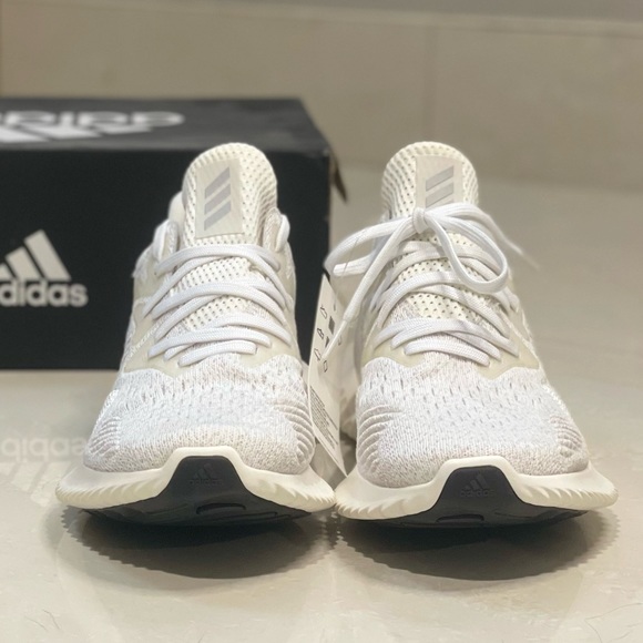 ADIDAS alphabounce beyond - Picture 2 of 5